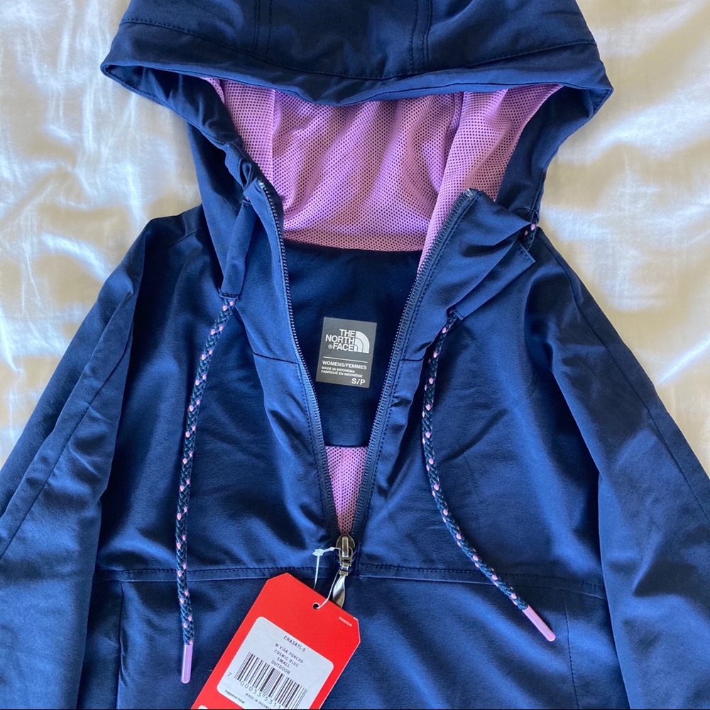North Face Vida Poncho